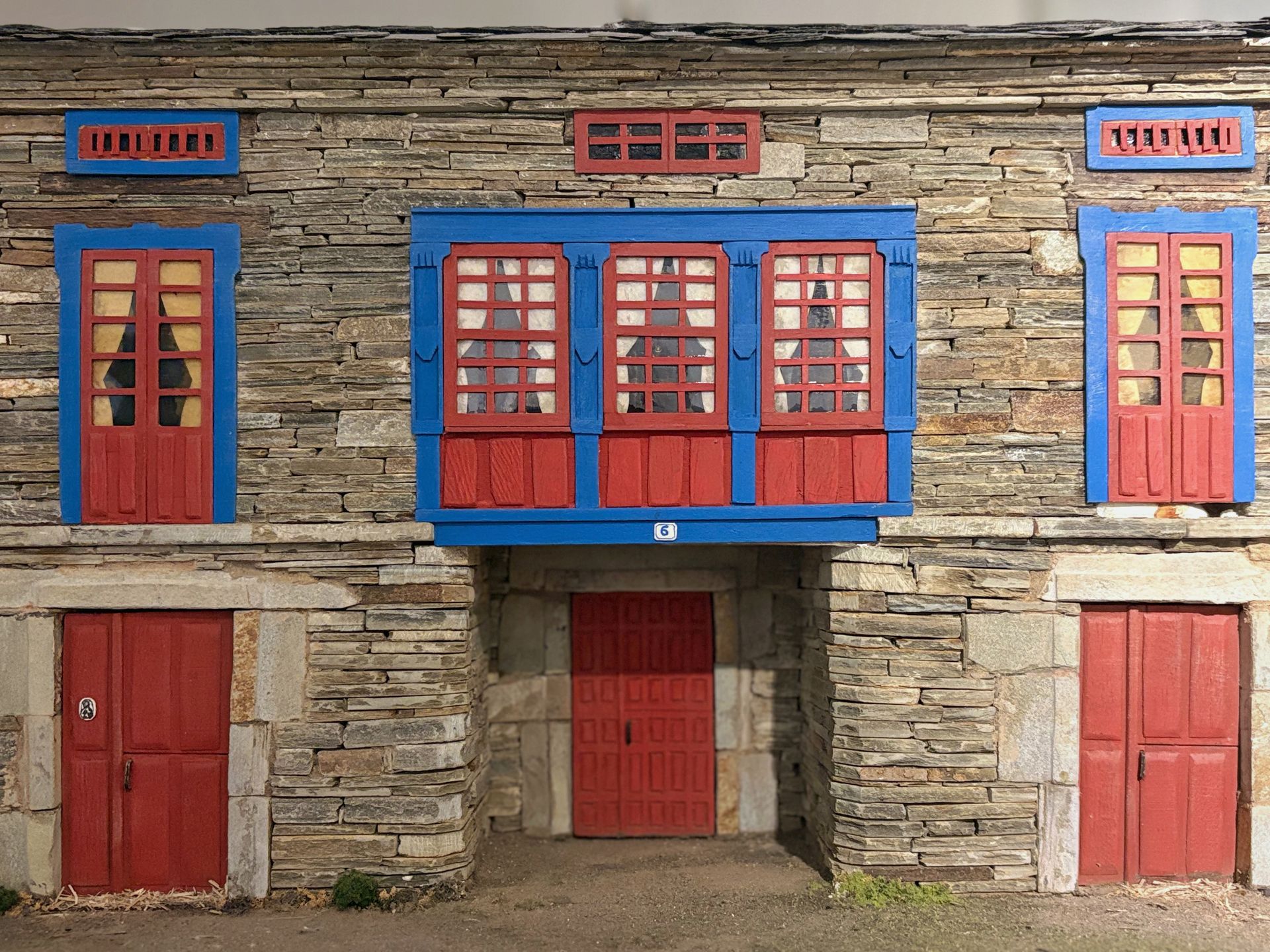 Maqueta casa cúbica